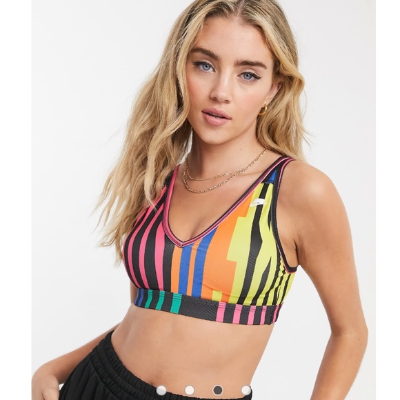 Nike Multi Print Plunge Sports Bra Size Small - Picture 2 of 4